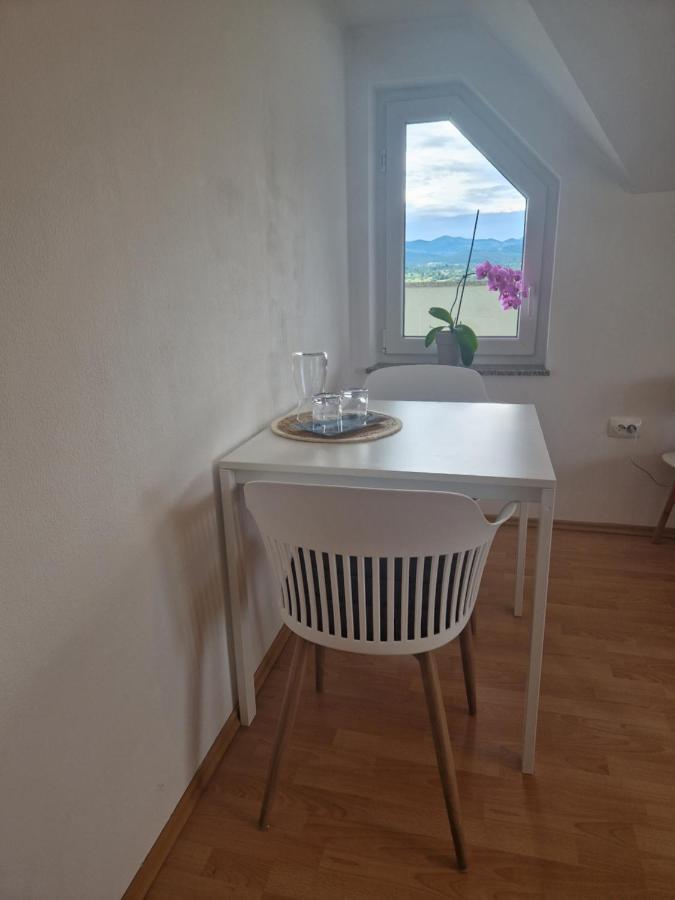 Green House Apartment Pivka Εξωτερικό φωτογραφία